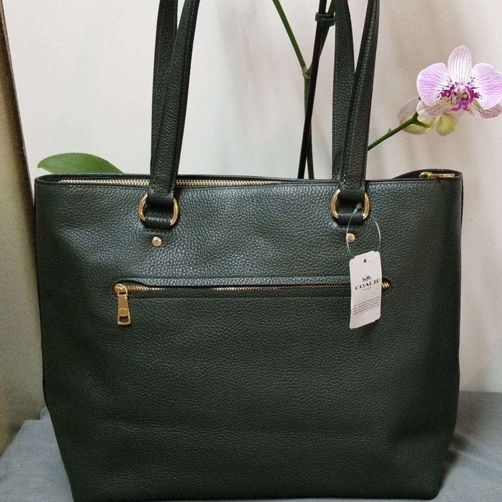 ♠️🔥 SALE  NWT Coach Shoulder bag - Picture 3 of 8